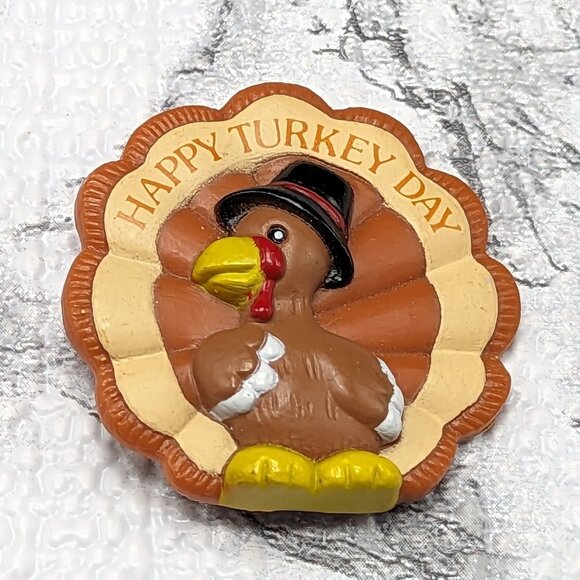 Vintage Russ "Happy Turkey Day" Pin Brooch Thanksgiving - Picture 1 of 3